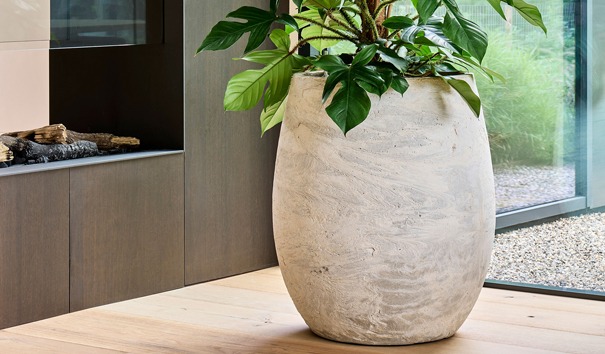 baq bloempotten met natuurlijke steenlook