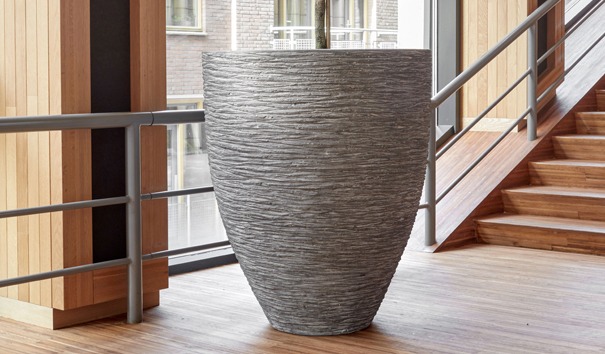 Baq polystone bloempot steenlook bruin